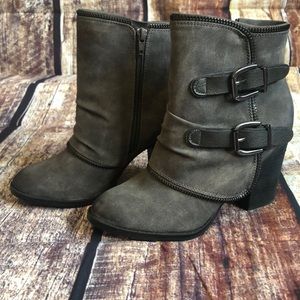 NWOT Adorable Vaca Gray Boot Booties 3.5” Heels Sz 8.5 by Not Rated